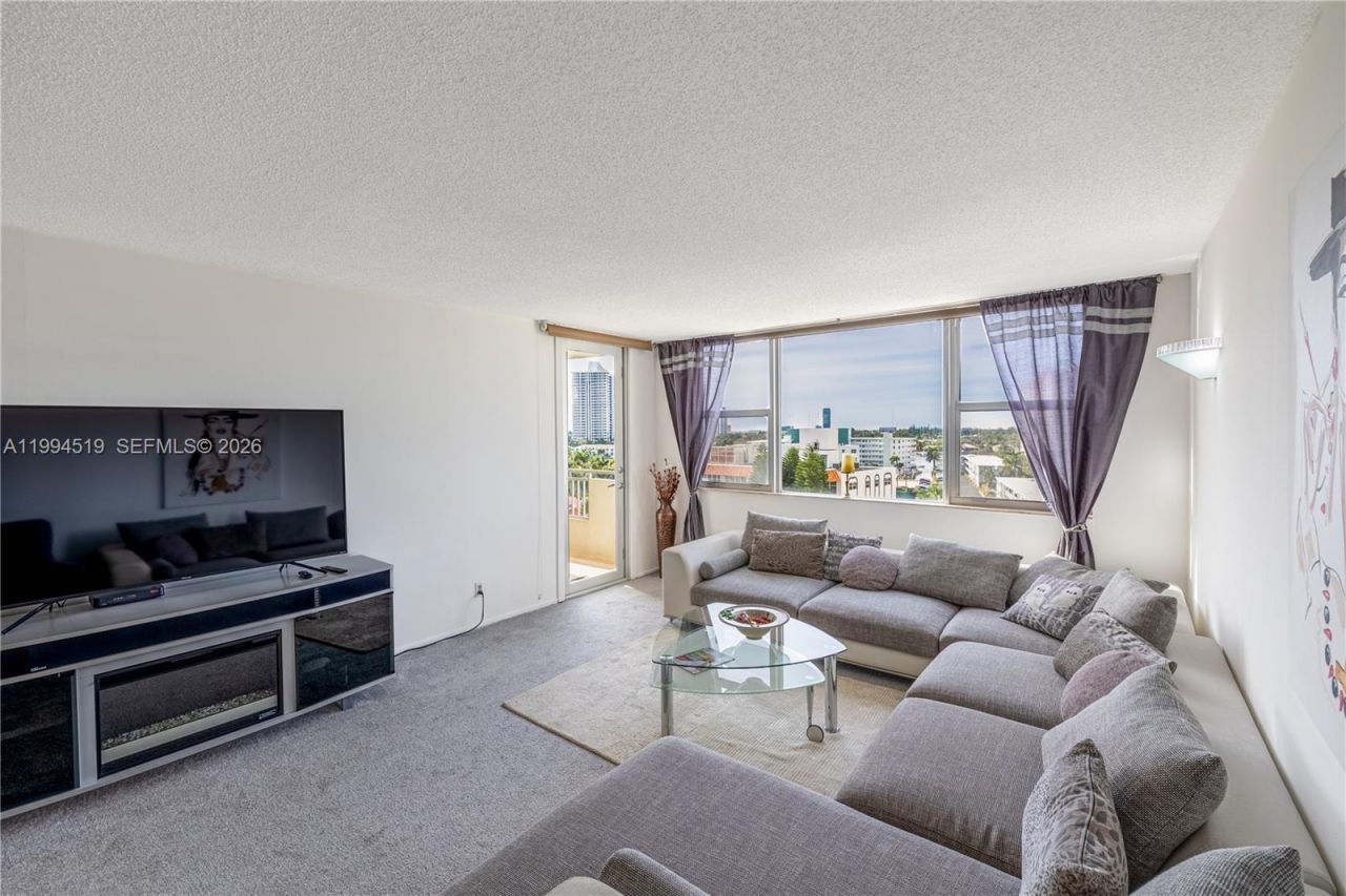 3180 S Ocean Dr, Unit 718, Hallandale Beach, FL 33009 Photo