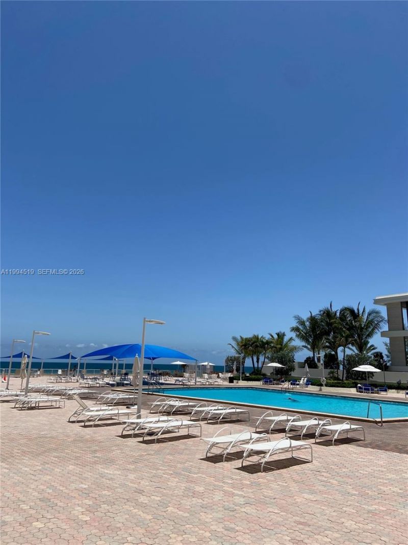 3180 S Ocean Dr, Unit 718, Hallandale Beach, FL 33009 Photo