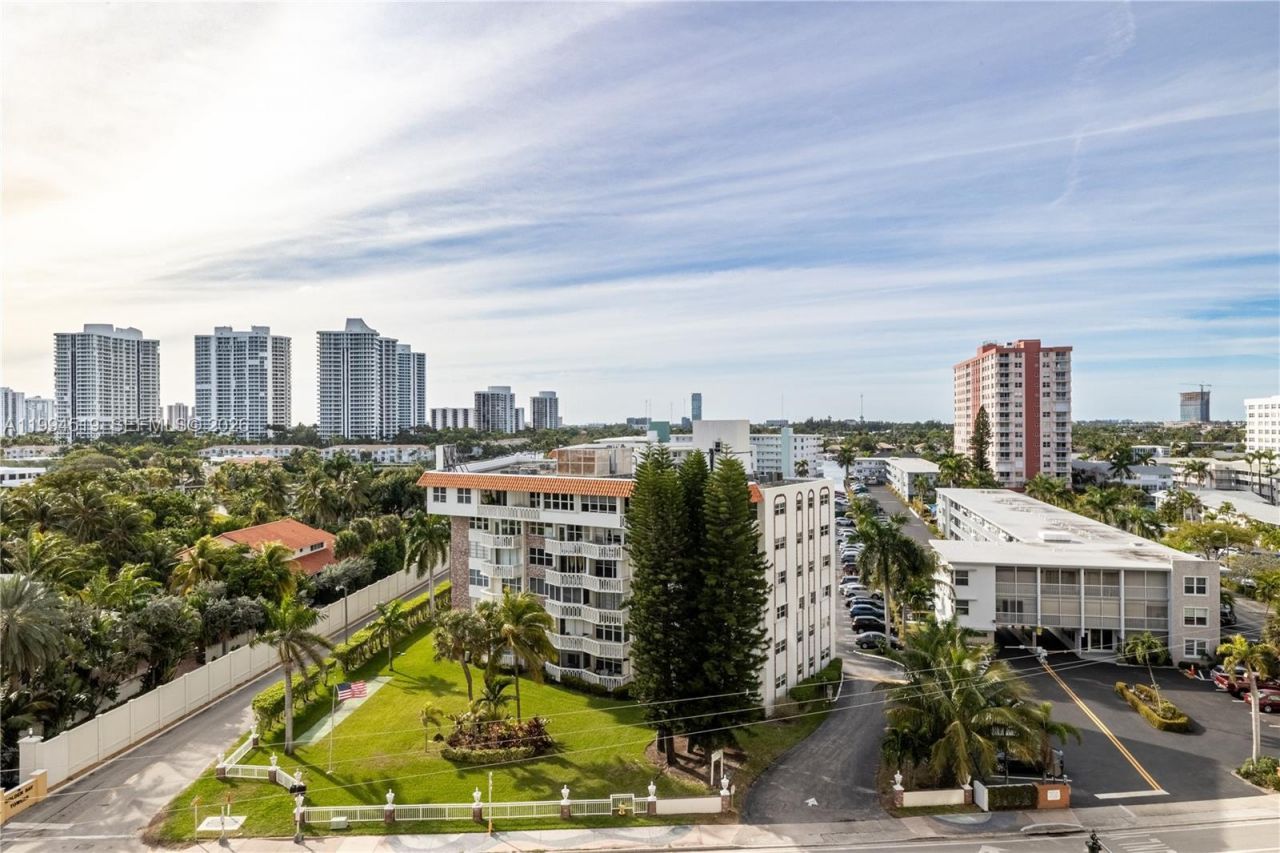 3180 S Ocean Dr, Unit 718, Hallandale Beach, FL 33009 Photo