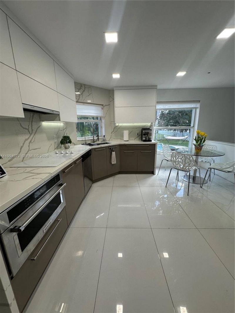 1607 SW 157th Ave, Pembroke Pines, FL 33027 Photo