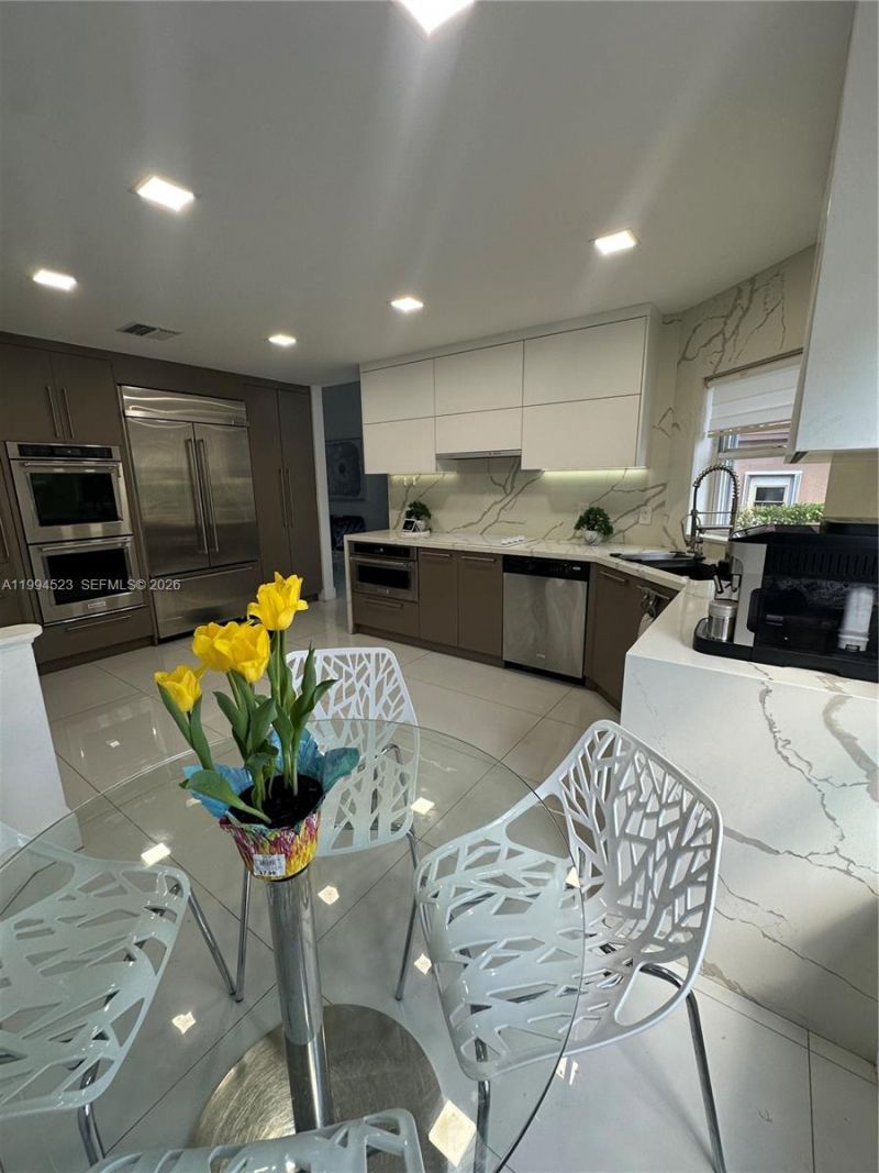 1607 SW 157th Ave, Pembroke Pines, FL 33027 Photo