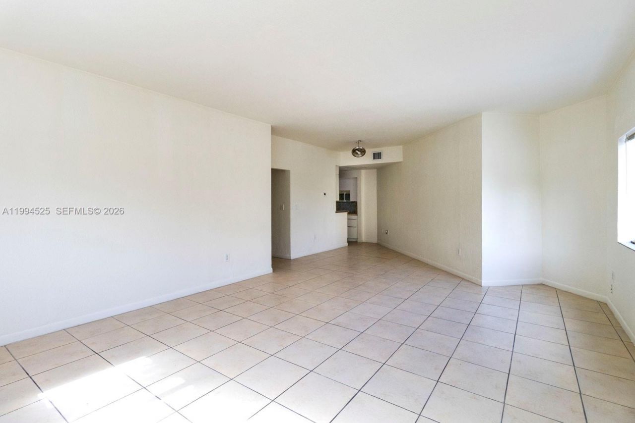 1185 Marseille Dr , Unit 101, Miami Beach, FL 33141 Photo