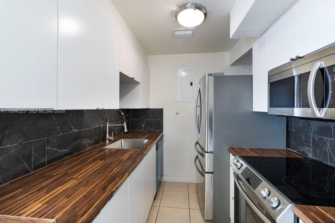 1185 Marseille Dr , Unit 101, Miami Beach, FL 33141 Photo