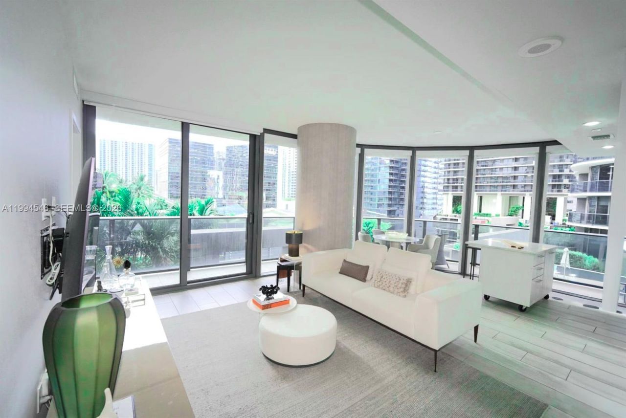 55 SW 9th St, Unit 1001, Miami, FL 33130 Photo