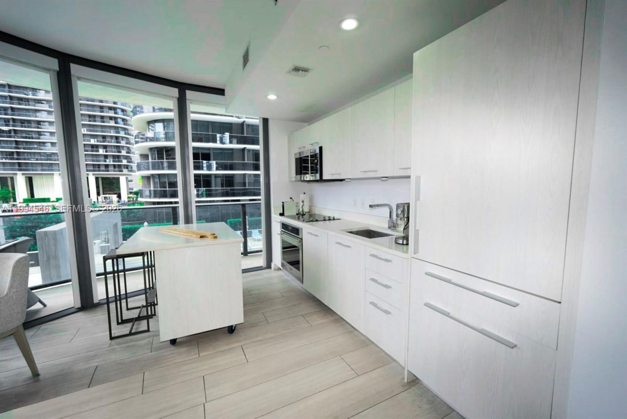 55 SW 9th St, Unit 1001, Miami, FL 33130 Photo