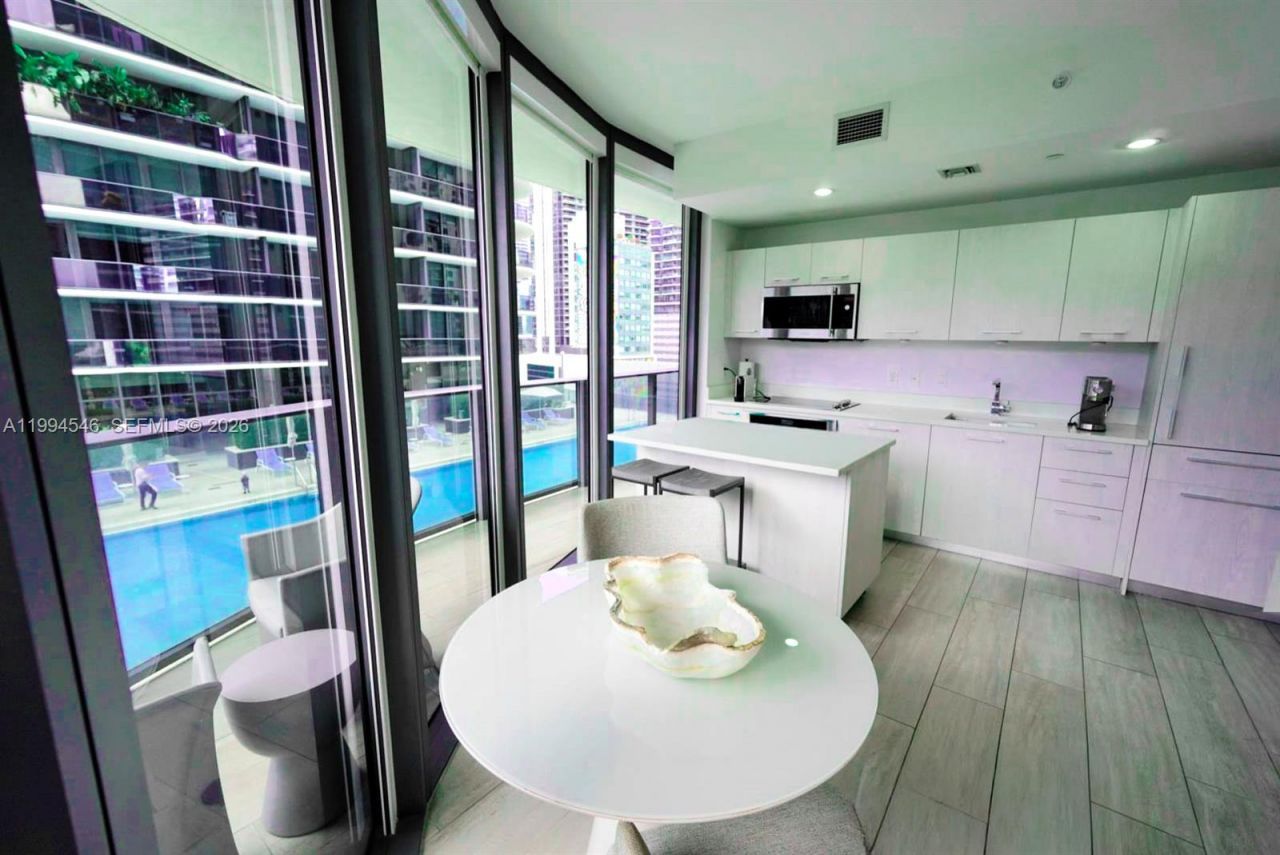 55 SW 9th St, Unit 1001, Miami, FL 33130 Photo