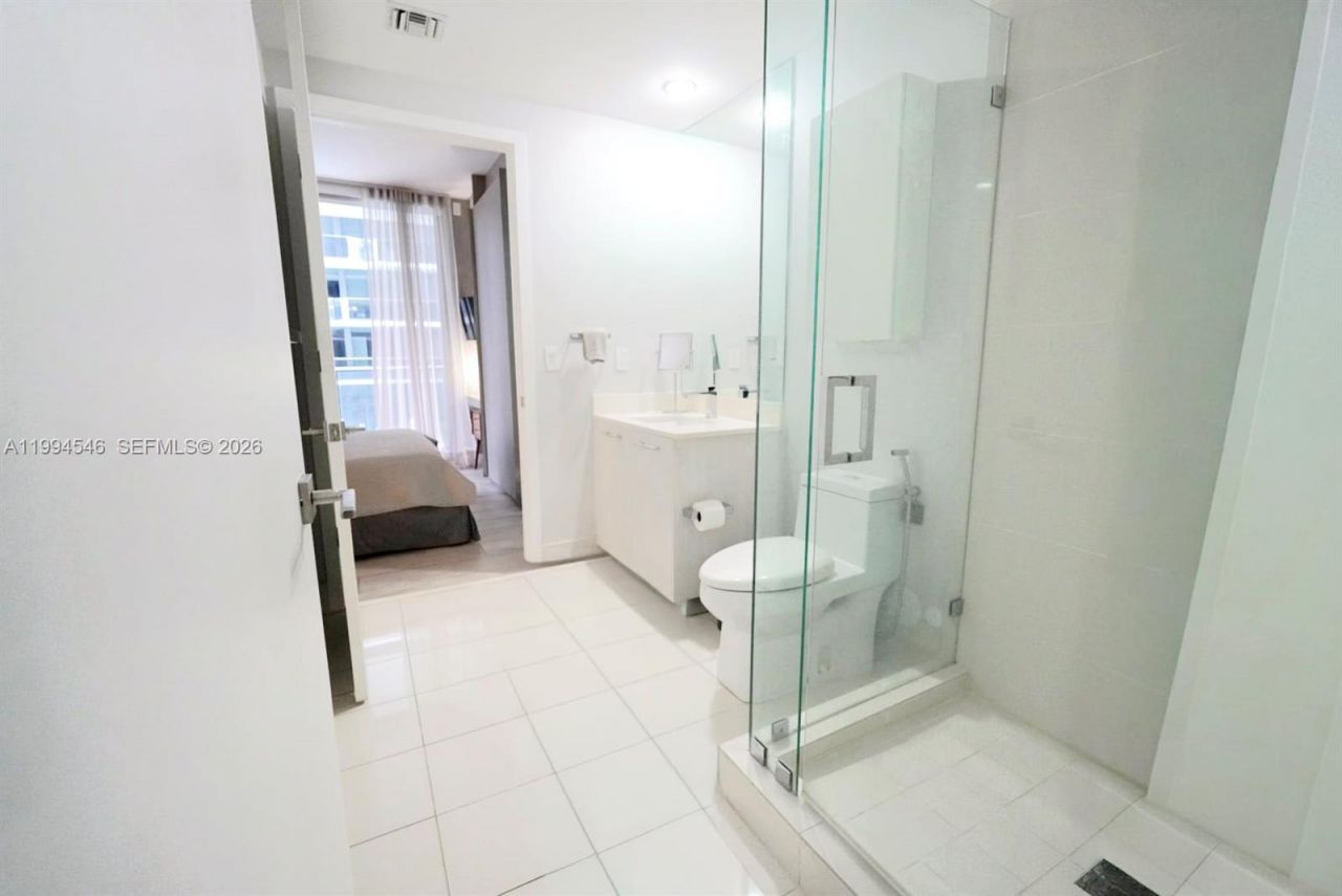 55 SW 9th St, Unit 1001, Miami, FL 33130 Photo
