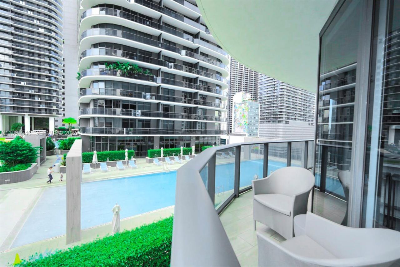 55 SW 9th St, Unit 1001, Miami, FL 33130 Photo