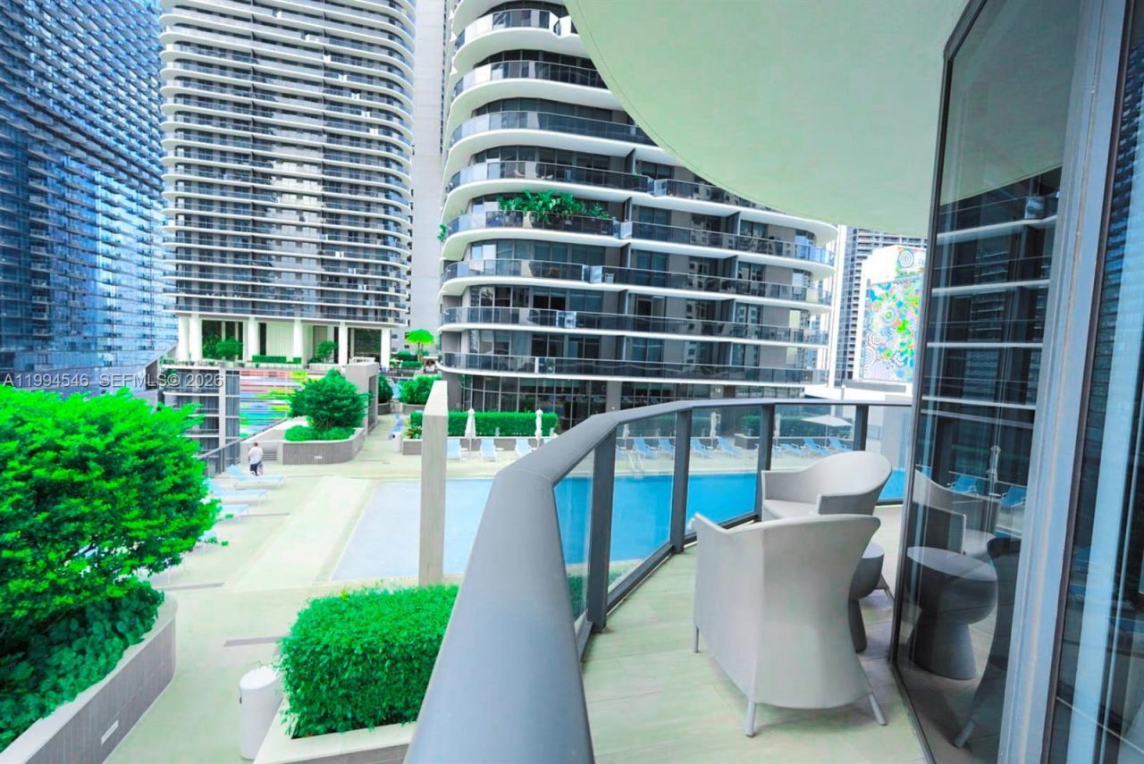 55 SW 9th St, Unit 1001, Miami, FL 33130 Photo