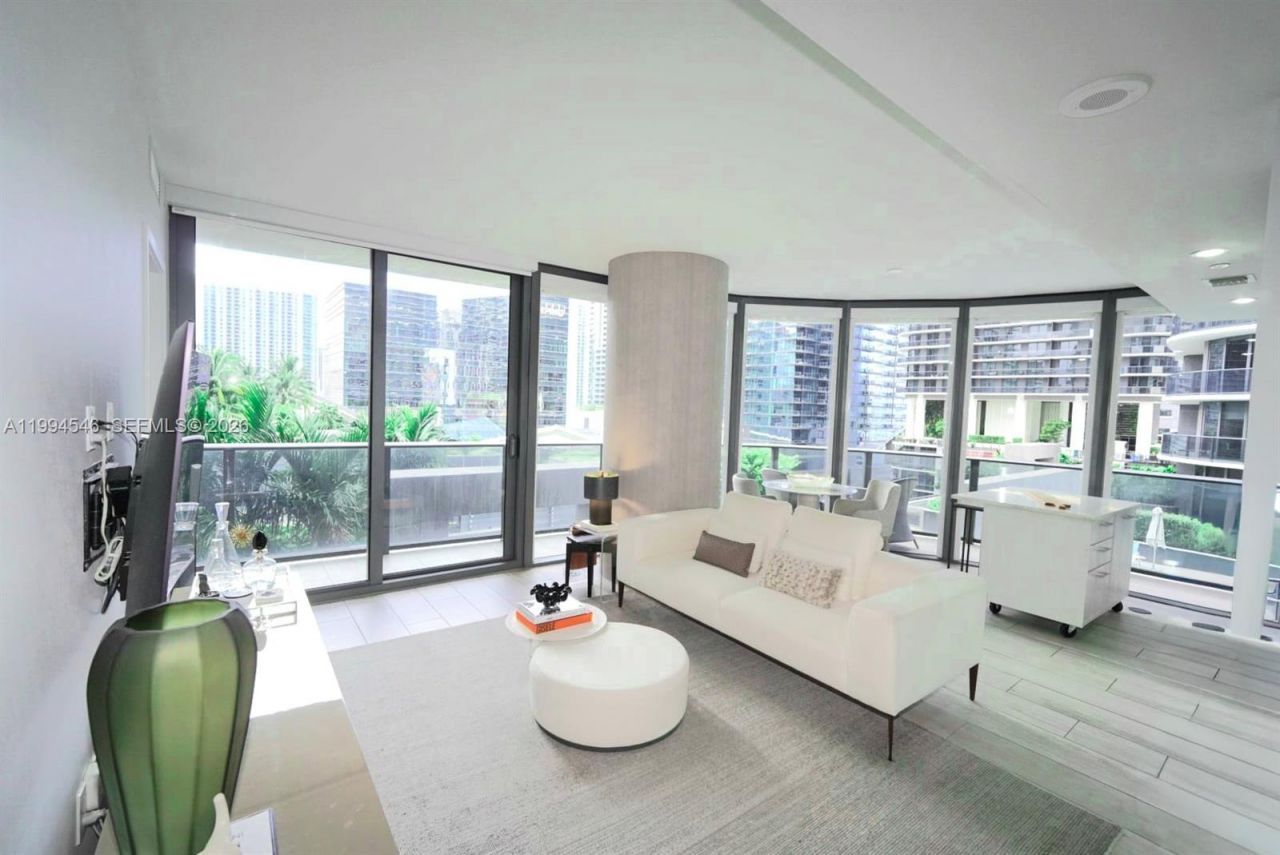 55 SW 9th St, Unit 1001, Miami, FL 33130 Photo