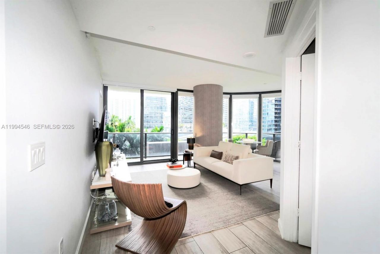 55 SW 9th St, Unit 1001, Miami, FL 33130 Photo