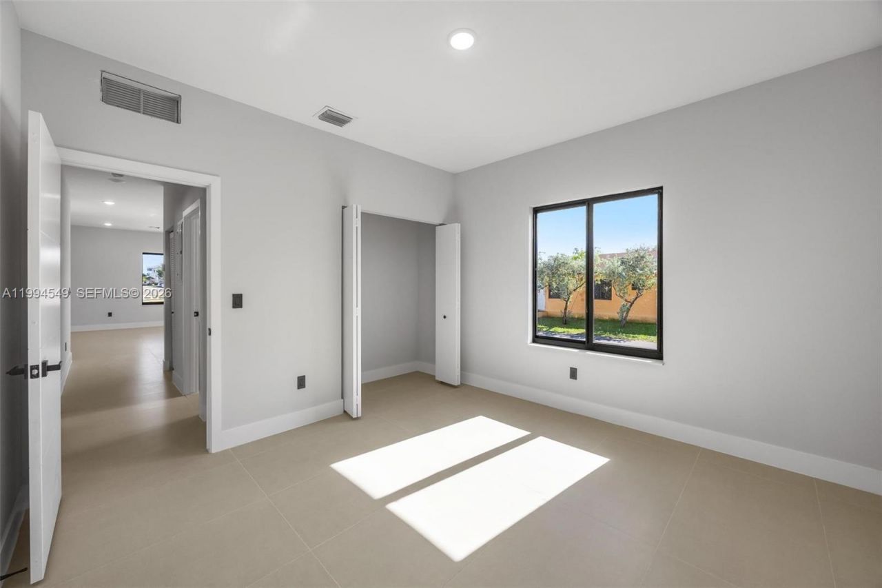 601 NW 3rd Ave , Unit A, Hallandale Beach, FL 33009 Photo