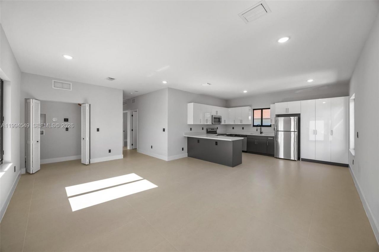 601 NW 3rd Ave , Unit A, Hallandale Beach, FL 33009 Photo