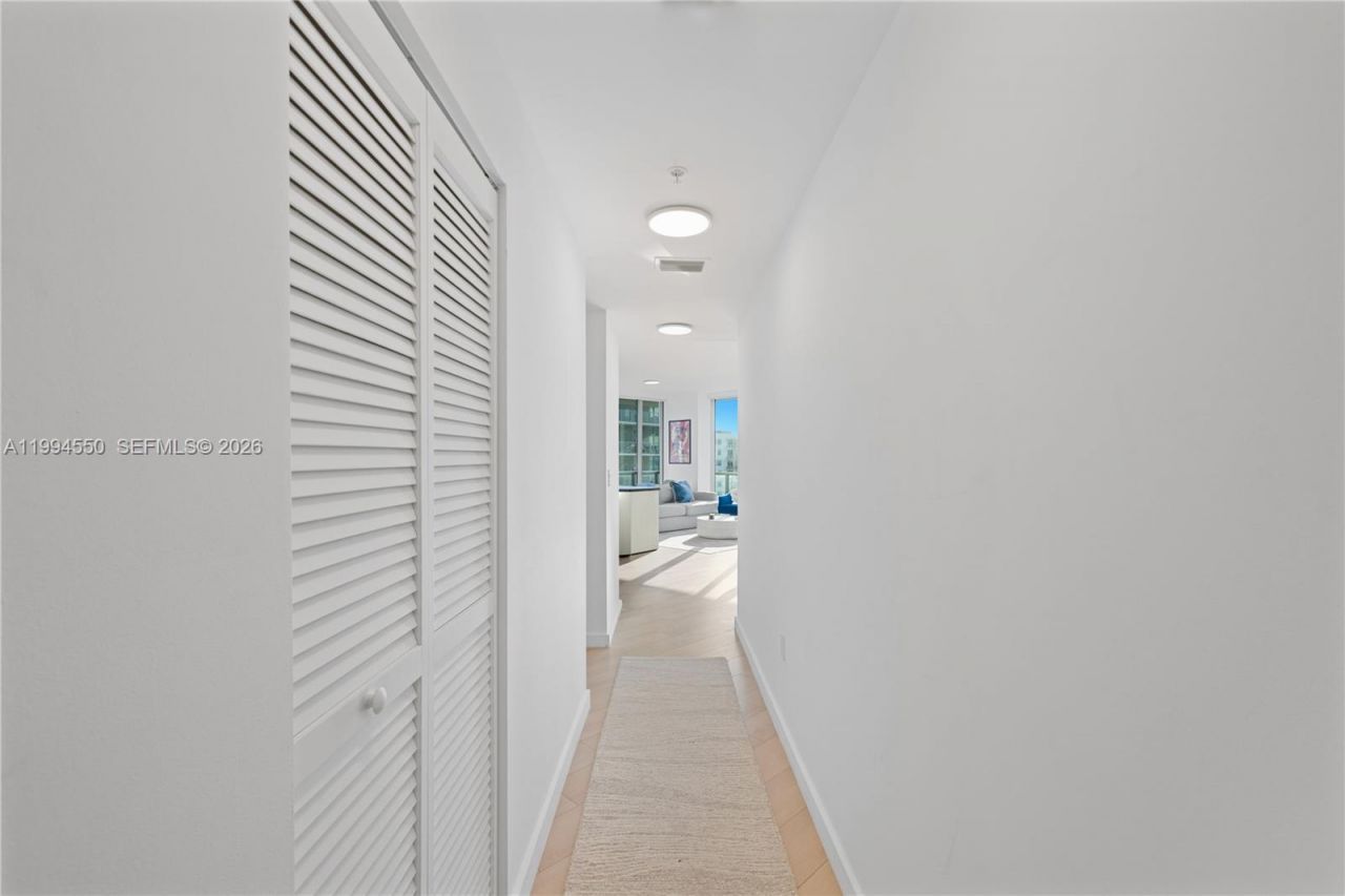1111 SW 1st Ave, Unit 2114-N, Miami, FL 33130 Photo