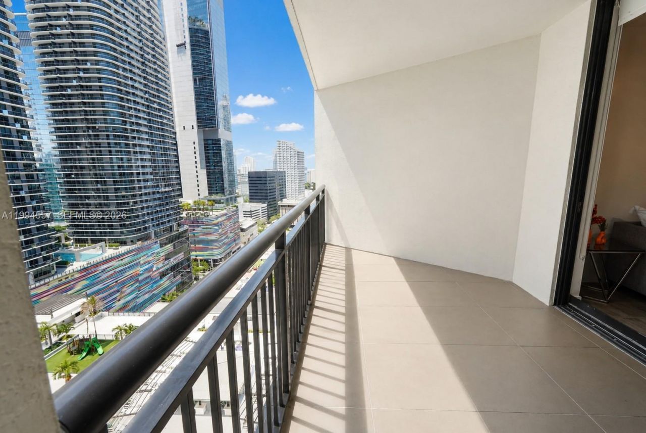 999 SW 1st Ave, Unit 2201, Miami, FL 33130 Photo