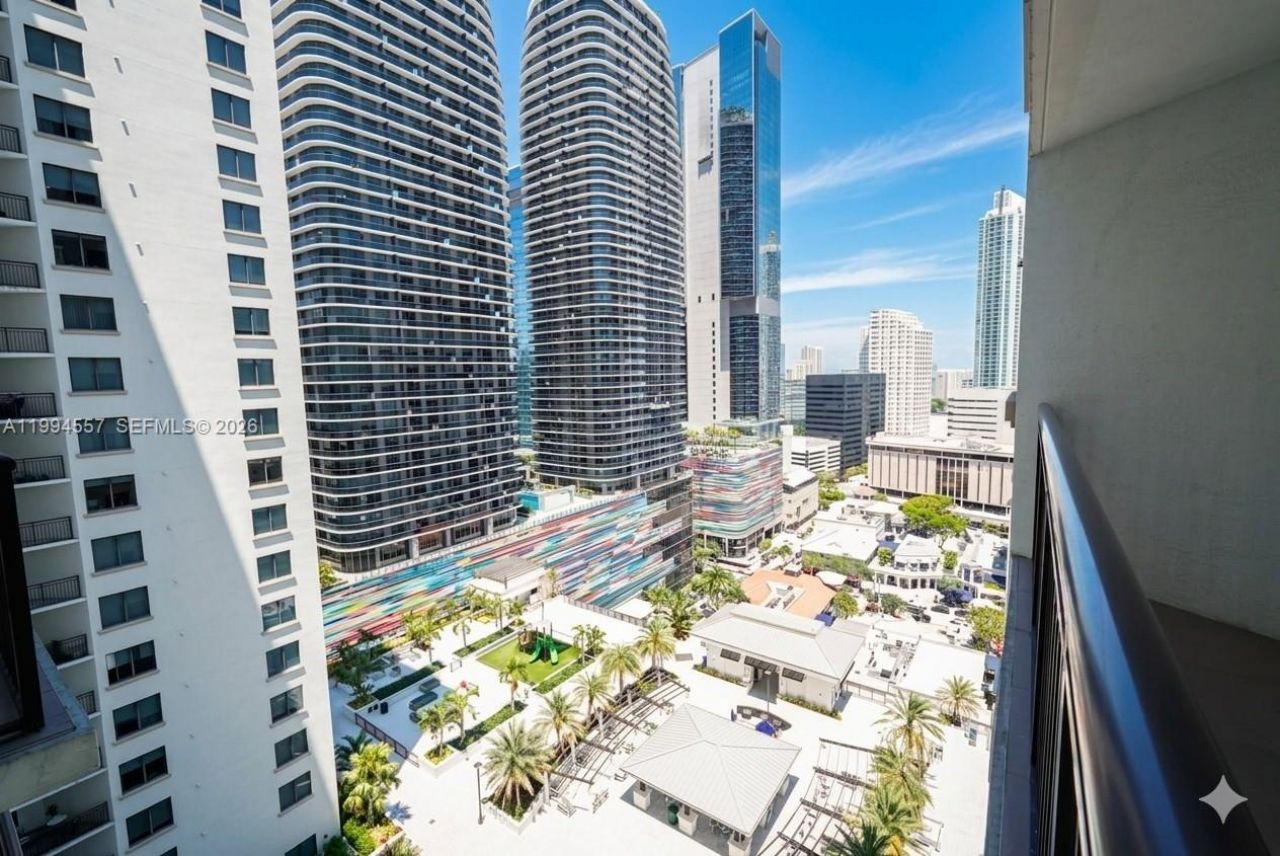 999 SW 1st Ave, Unit 2201, Miami, FL 33130 Photo
