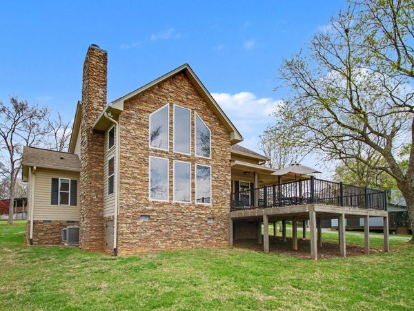 1379 Paradise Lane, Dandridge, TN 37725
