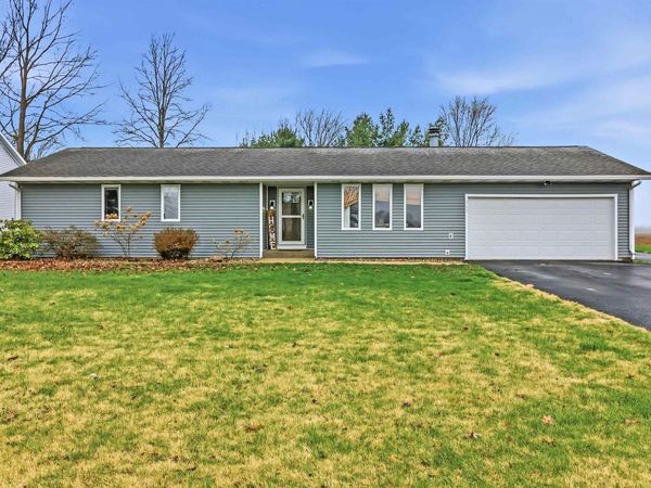 715 Laura Lane, Sweetser, IN 46987