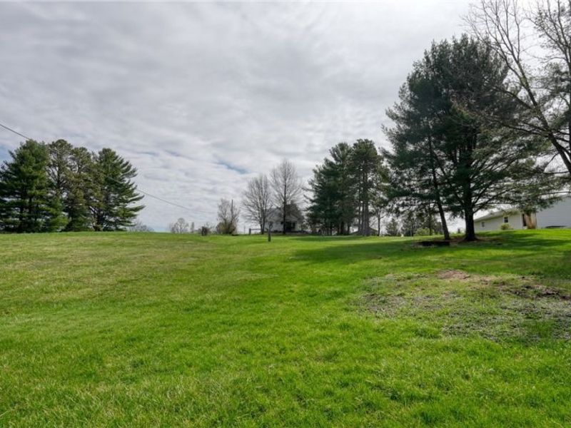 825 Friendship Drive, New Concord, OH 43762 Photo 37