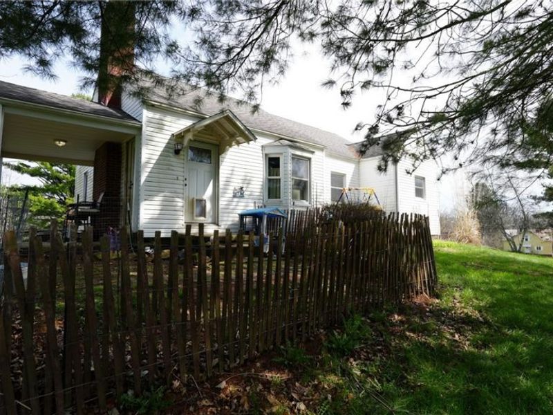 825 Friendship Drive, New Concord, OH 43762 Photo 5