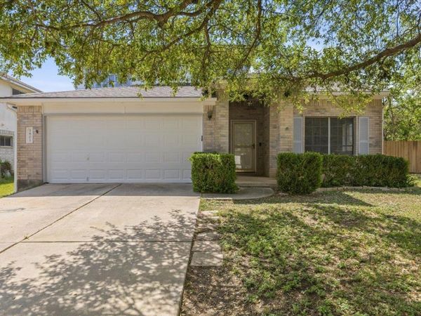 1801 Brentwood DR , Leander, TX 78641