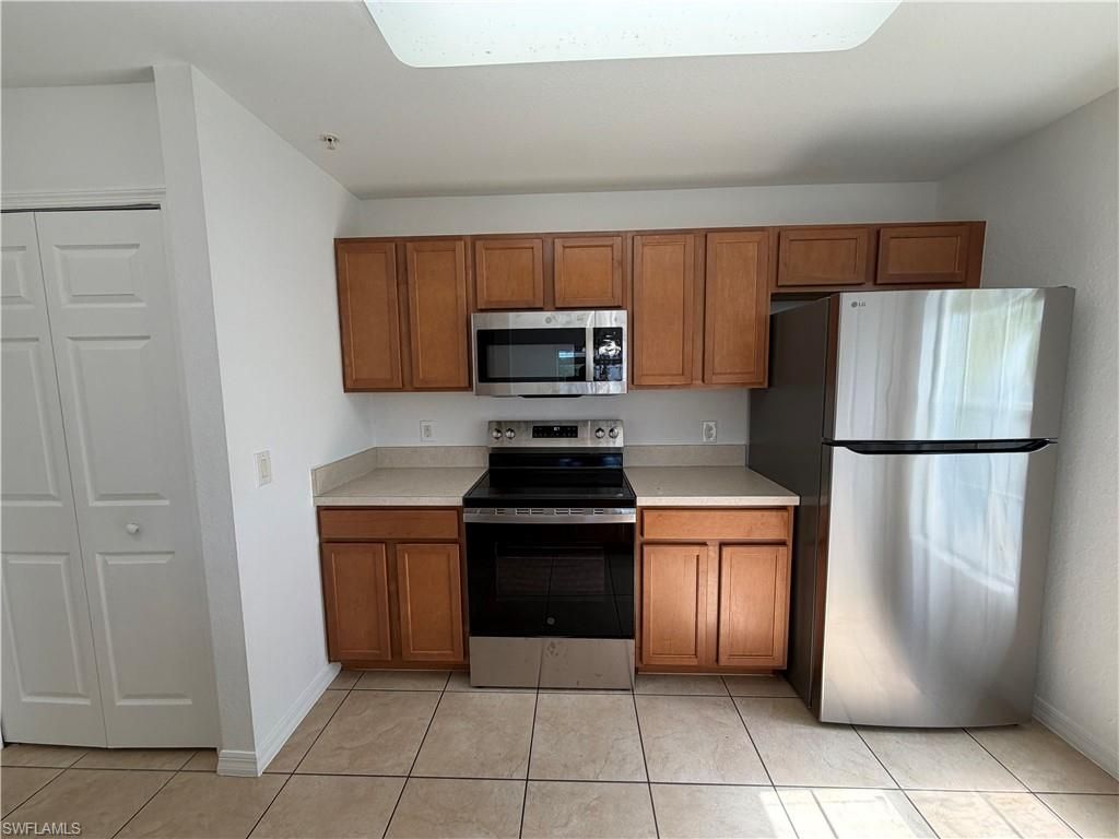 9101 Gervais Cir, Unit 1702, Naples, FL 34120 Photo