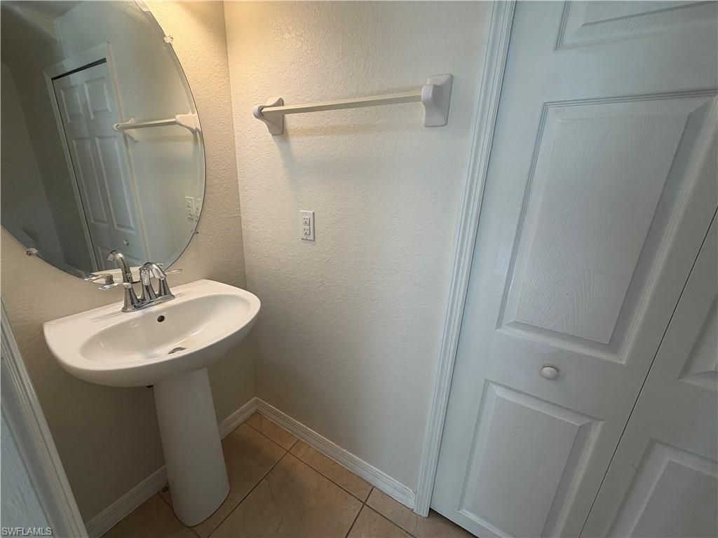 9101 Gervais Cir, Unit 1702, Naples, FL 34120 Photo