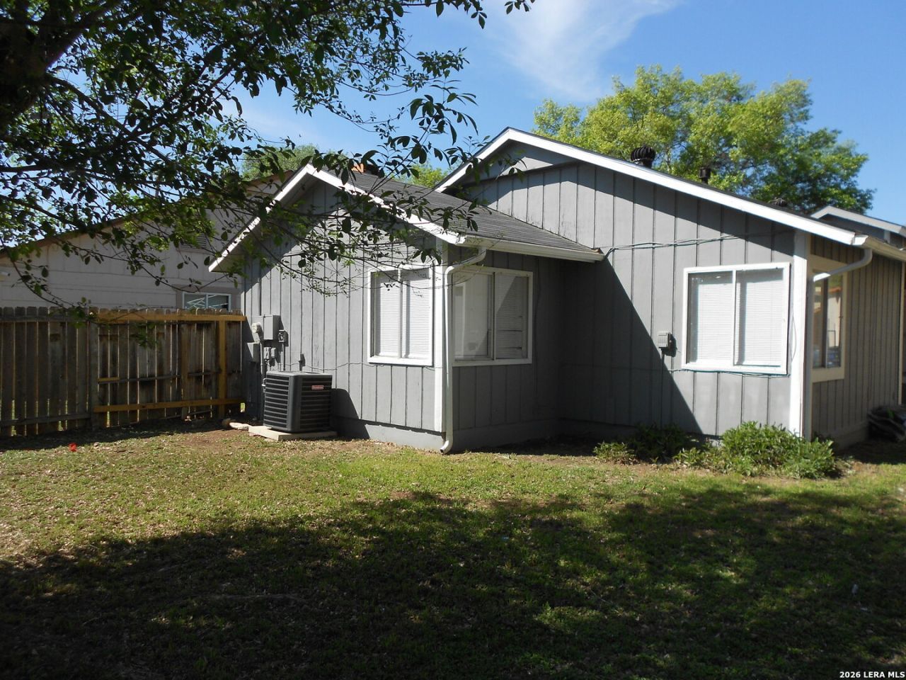 9566 Bowen, San Antonio, TX 78250 Main Photo