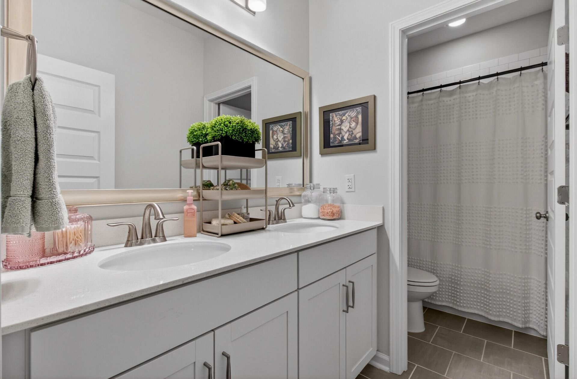 492 Rowley Lane Photo 34