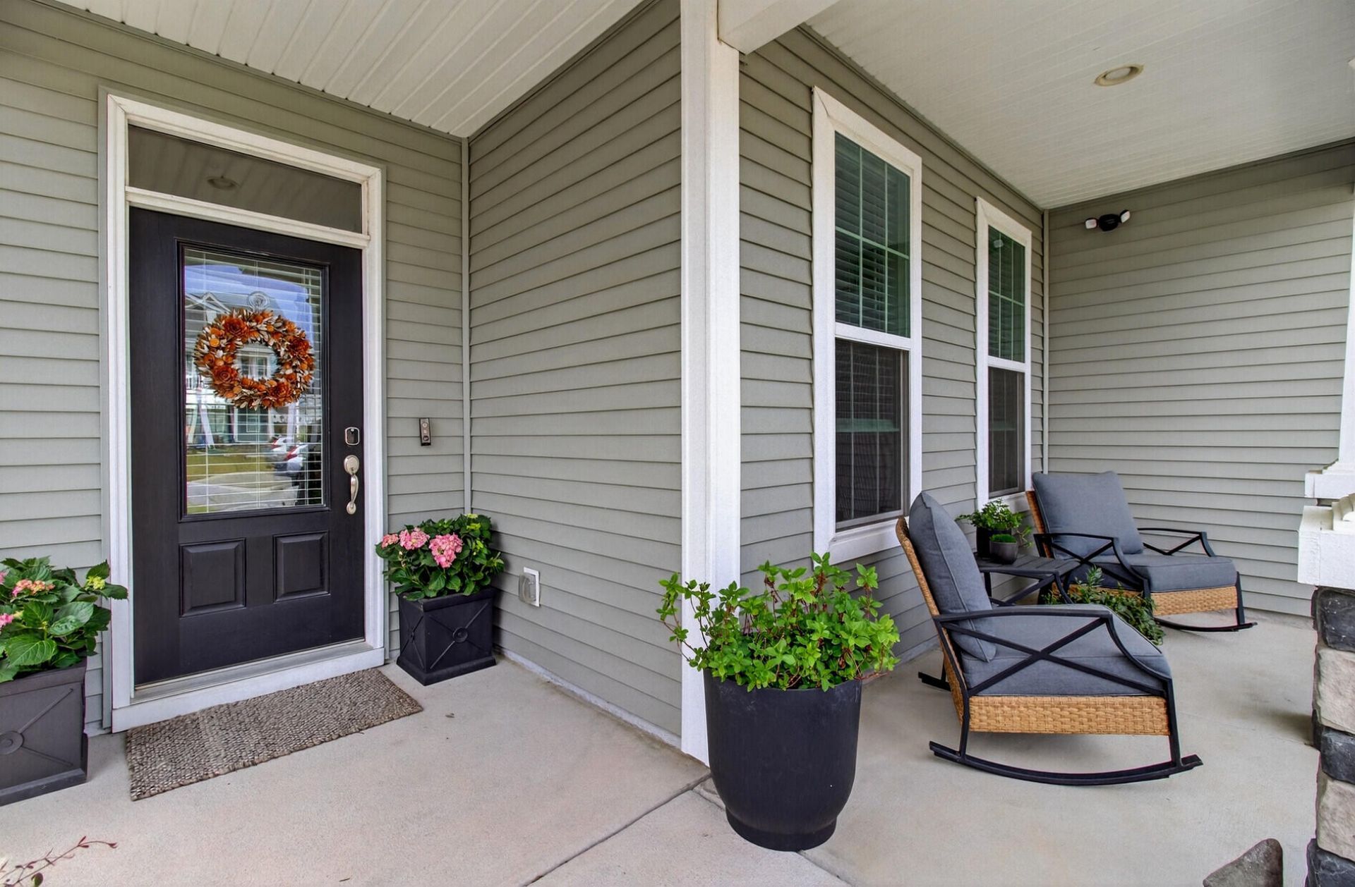 492 Rowley Lane Photo 4