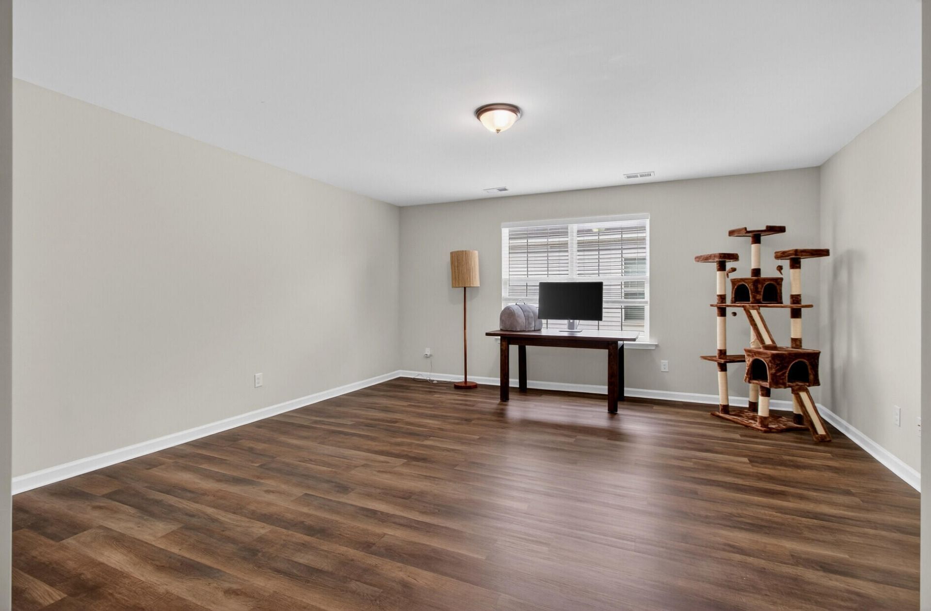 492 Rowley Lane Photo 40