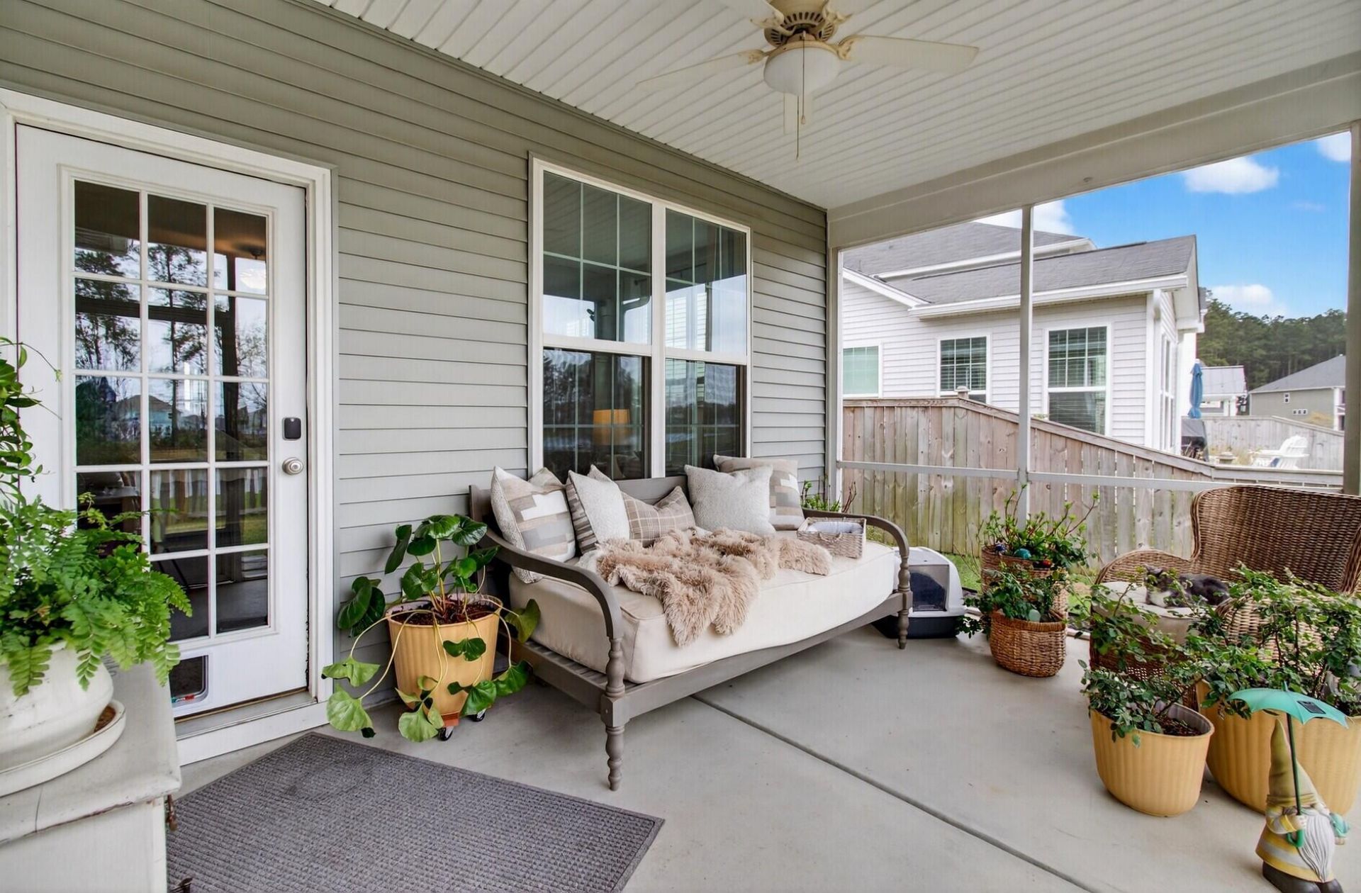 492 Rowley Lane Photo 45