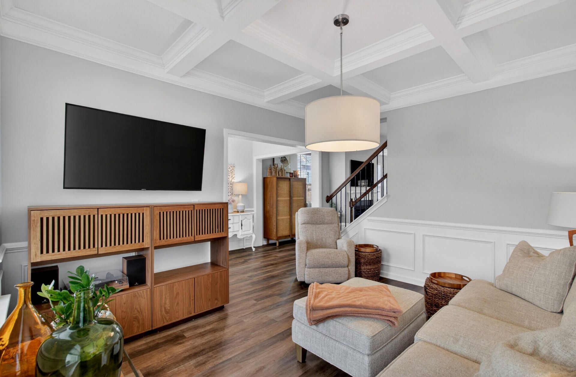 492 Rowley Lane Photo 9