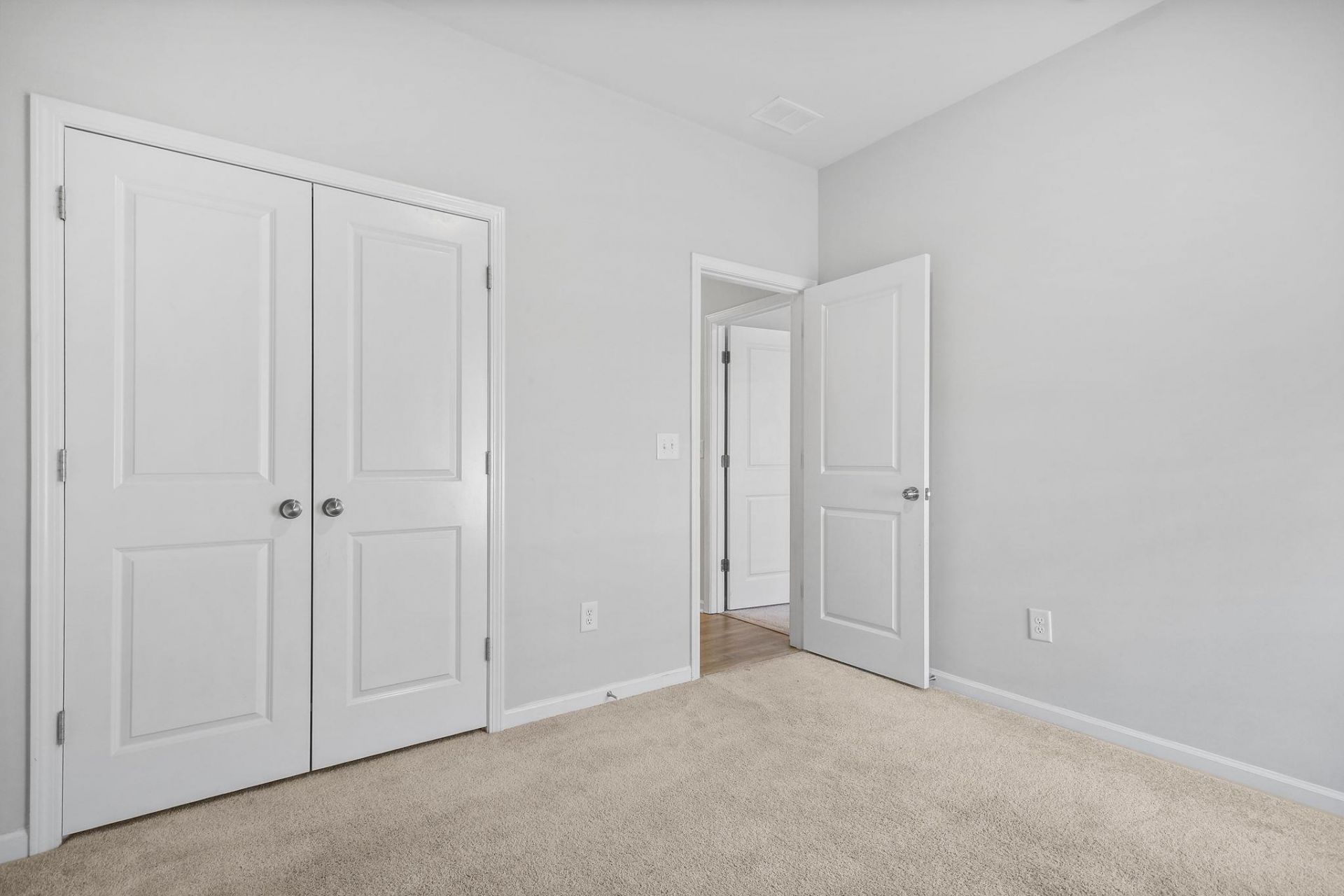 518 Carrick Loop Photo 16