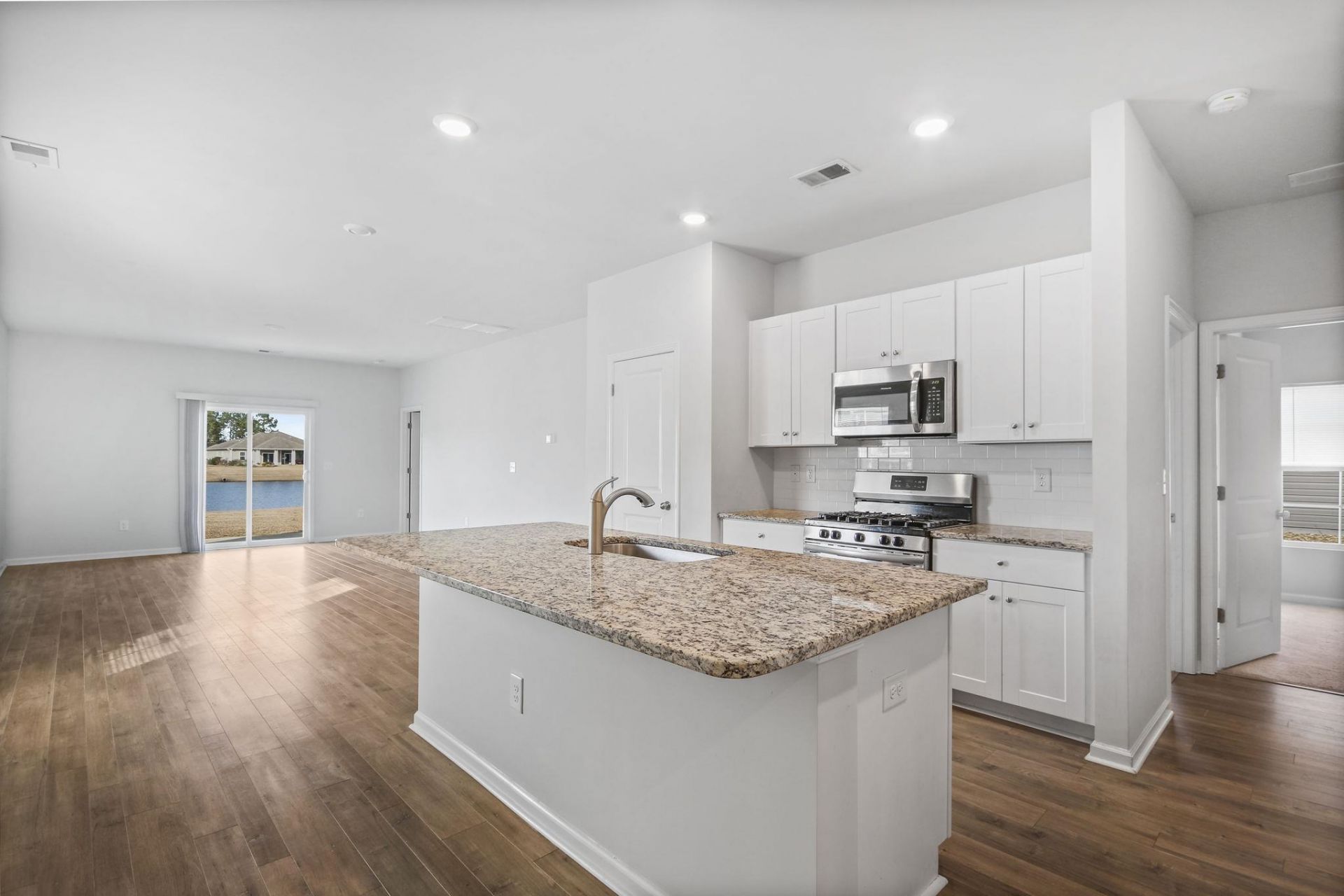 518 Carrick Loop Photo 5