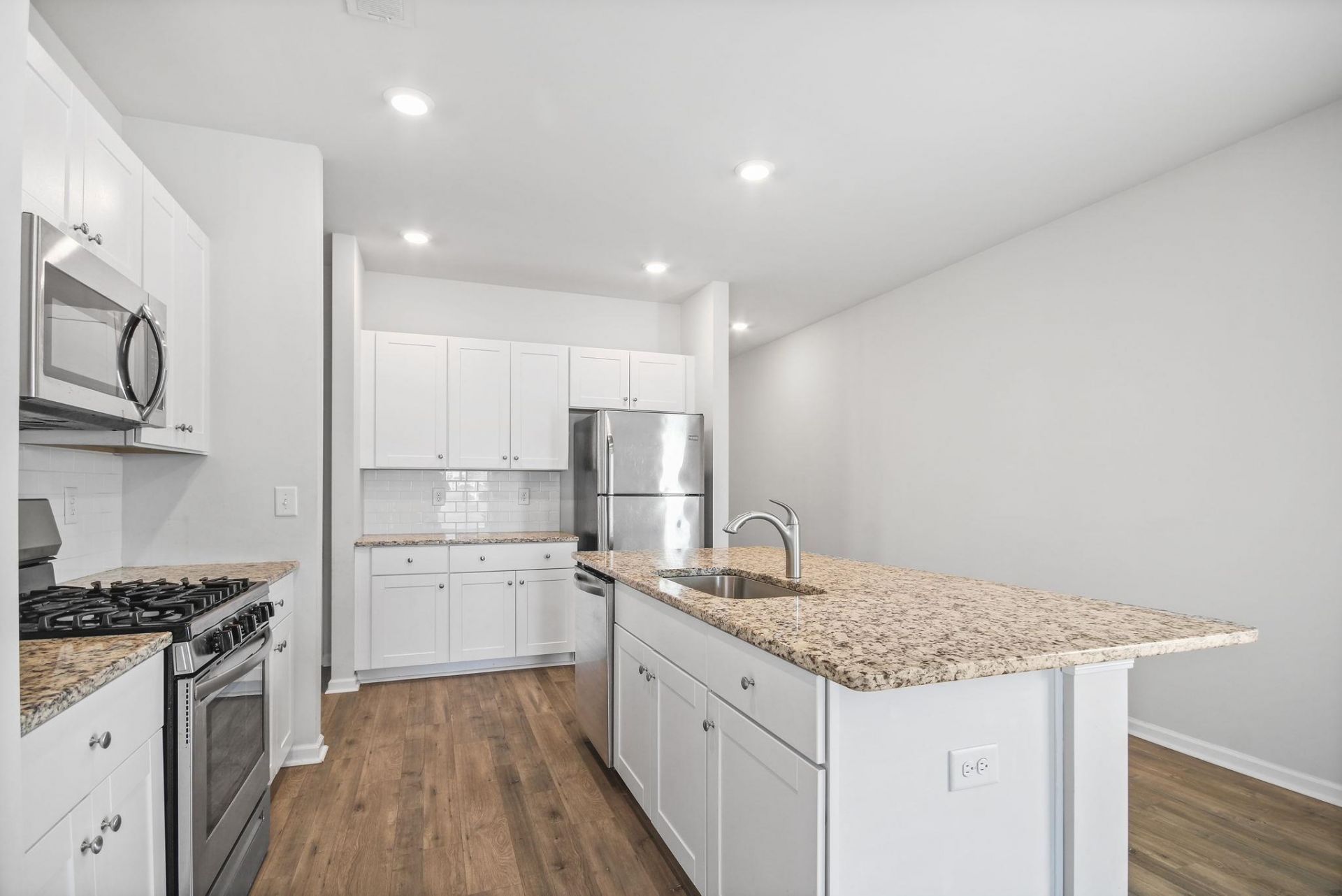 518 Carrick Loop Photo 8