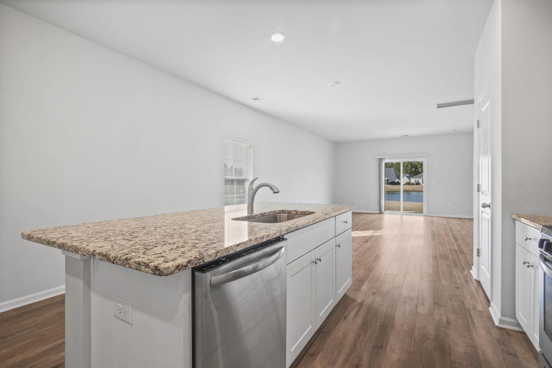 518 Carrick Loop Photo 9