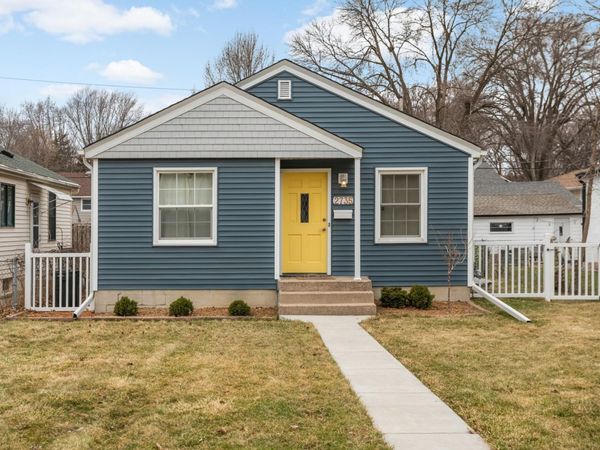 2735 Mcnair Drive N, Robbinsdale, MN 55422