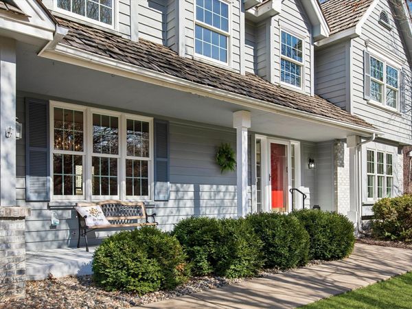 1001 Walden Court, Burnsville, MN 55337