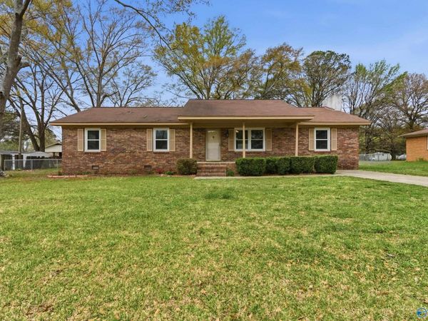 503 Broadway Street, Hartselle, AL 35640