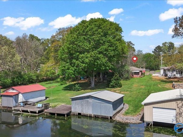 1511 Point Of Pines, Guntersville, AL 35976