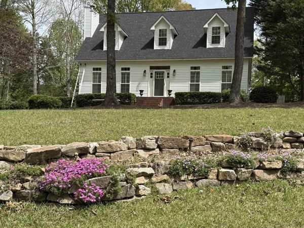 230 Cardinal Drive, Guntersville, AL 35976