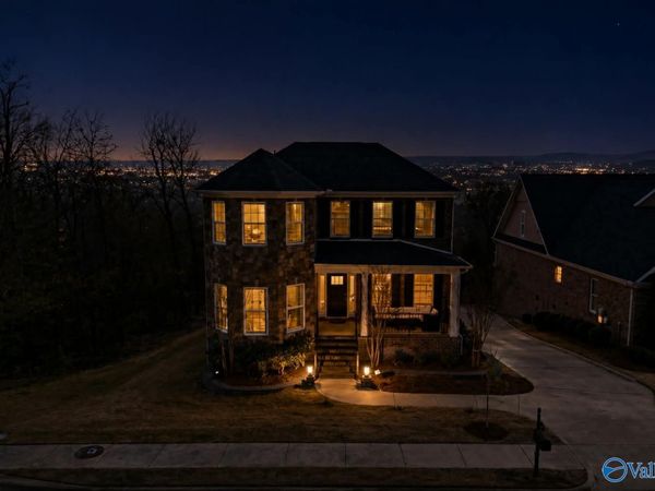 2821 Talon Circle NE, Huntsville, AL 35811