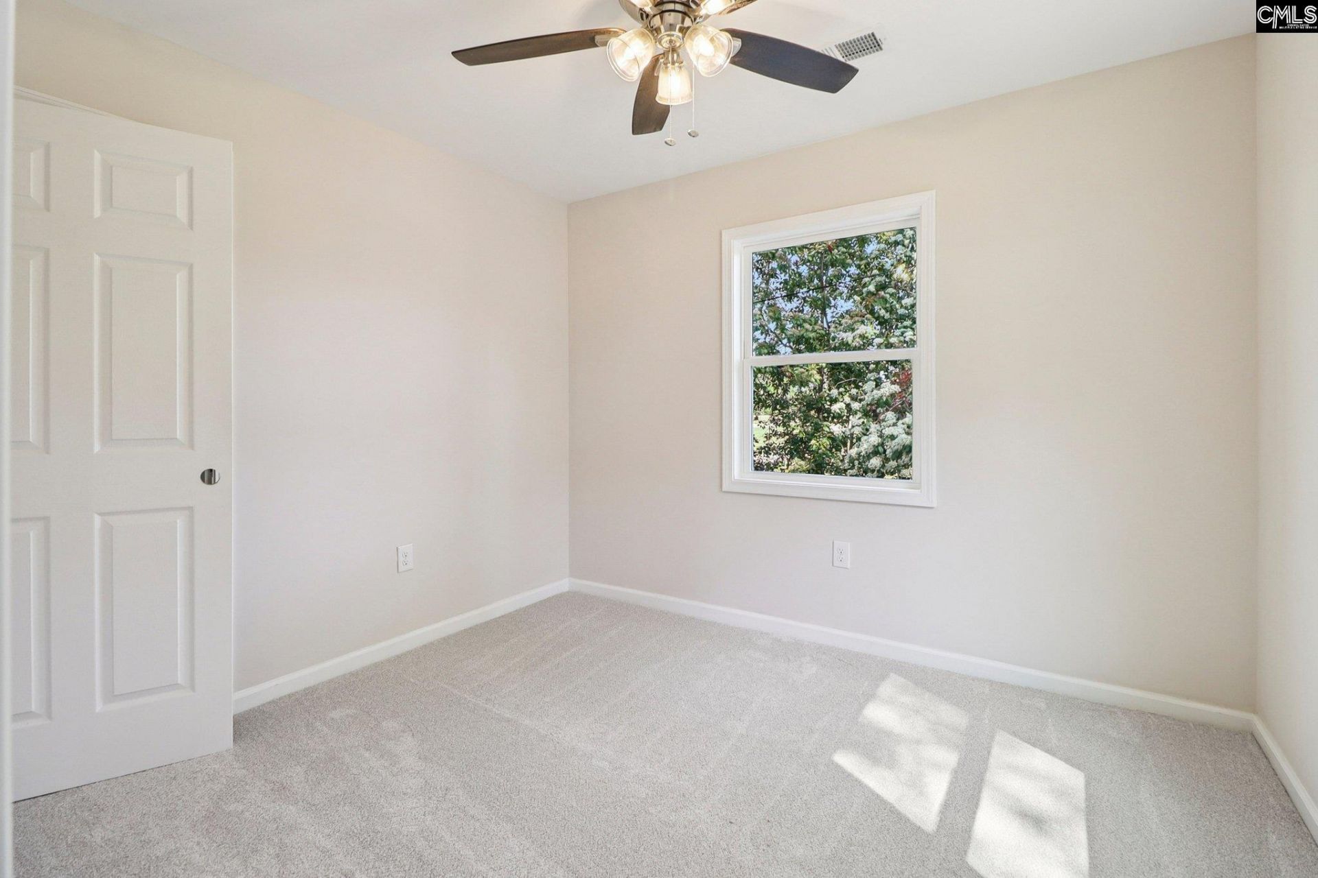 262 Breezy Bay Drive Photo 14