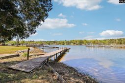 262 Breezy Bay Drive photo 4