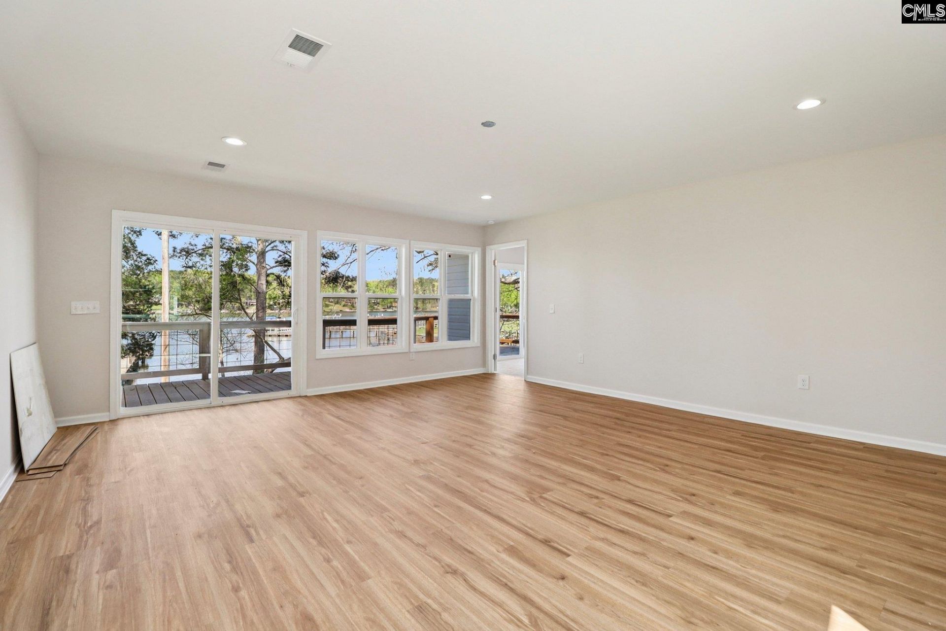 262 Breezy Bay Drive Photo 22