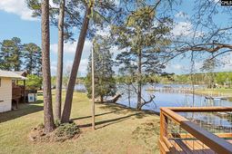 262 Breezy Bay Drive photo 4