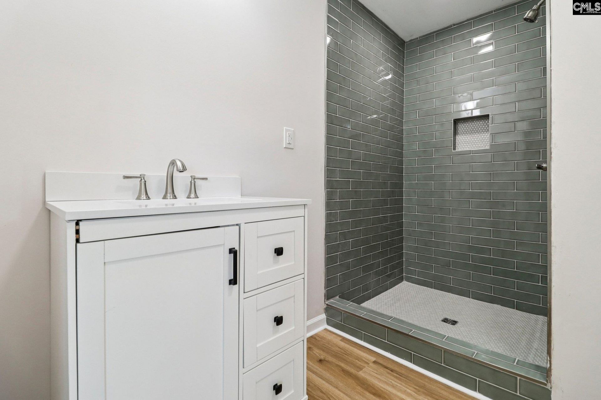 262 Breezy Bay Drive Photo 8