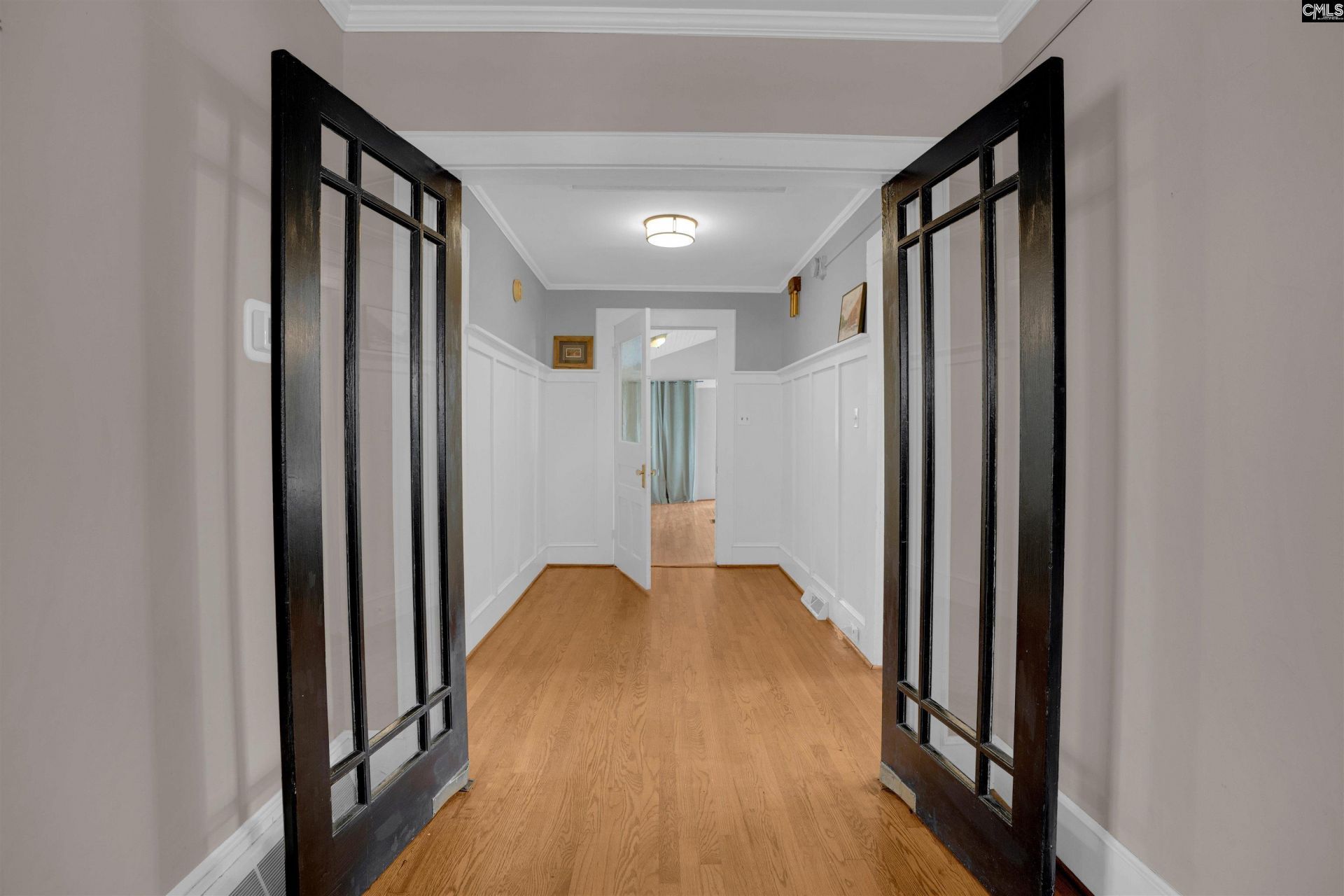 607 Holland Avenue  Photo 16