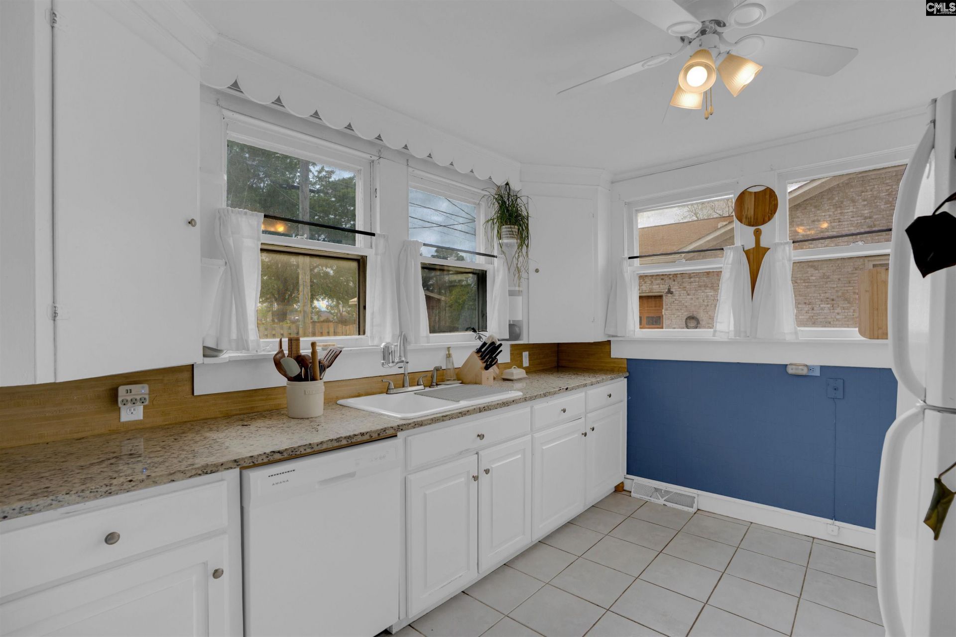 607 Holland Avenue  Photo 26